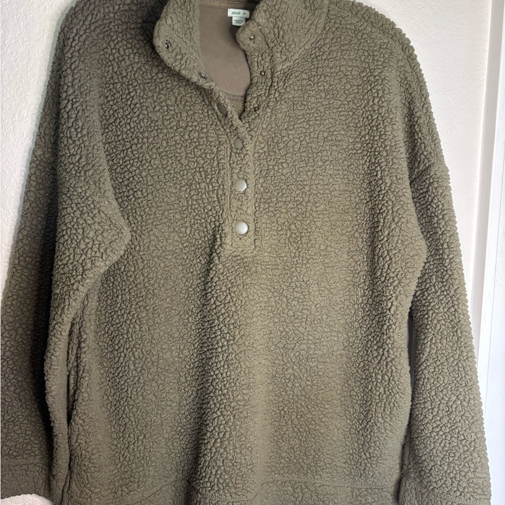 Aerie Women’s Taupe Sherpa Crewneck Sweater‎